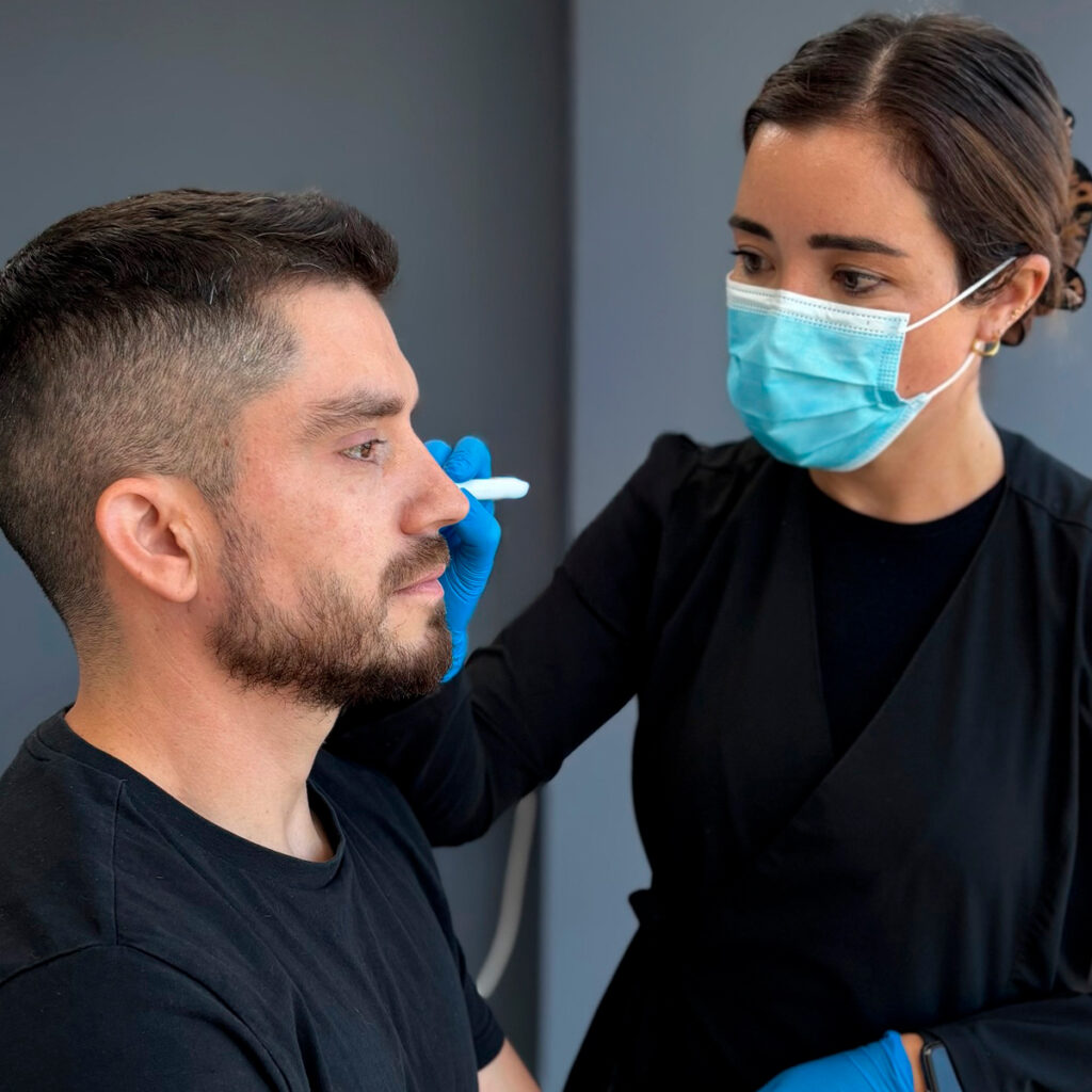 Limpieza facial diaria: 5 razones poderosas para potenciar tus resultados estéticos 1 Limpieza facial diaria para potenciar resultados de medicina estética
