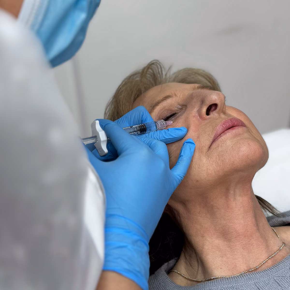 Contorno de ojos: 3 atajos reales para una mirada luminosa a partir de los 40